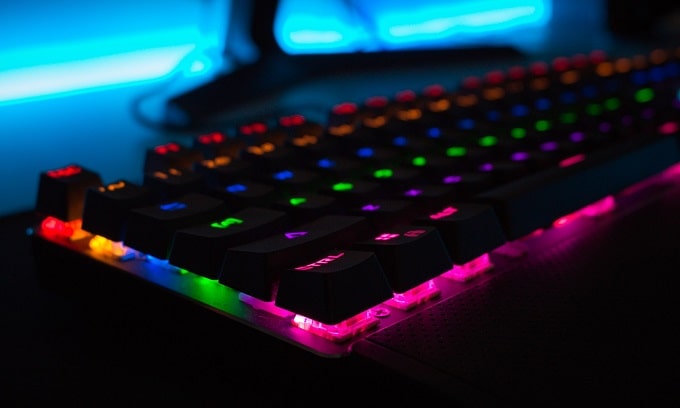 Huntsman vs Blackwidow guide to choosing the right keyboard